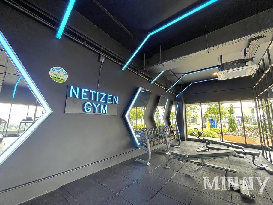 Apartment Netizen Couple Balcony Mrt #21 *